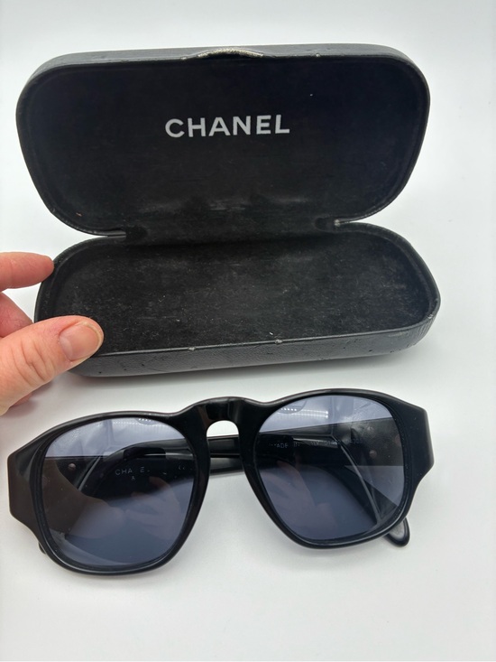 CHANEL vintage Black Sunglasses with Gold CC Emblem and Blue Lenses with case